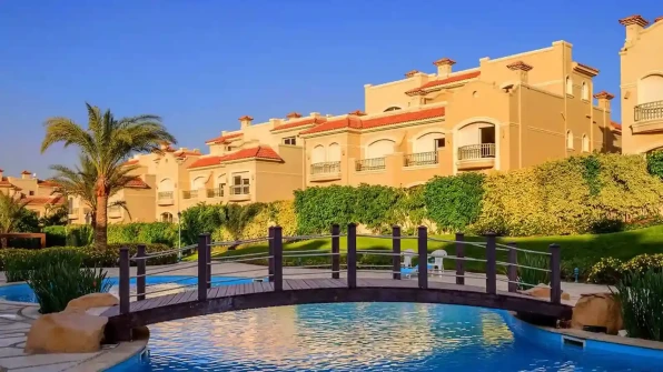 Spacious 3-Bedroom Apartment in El Patio Sola